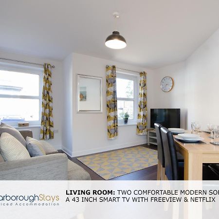 Candler Lodge - 3 Bedroom Townhouse With Parking - Patio Area & Seating Scarborough Dış mekan fotoğraf