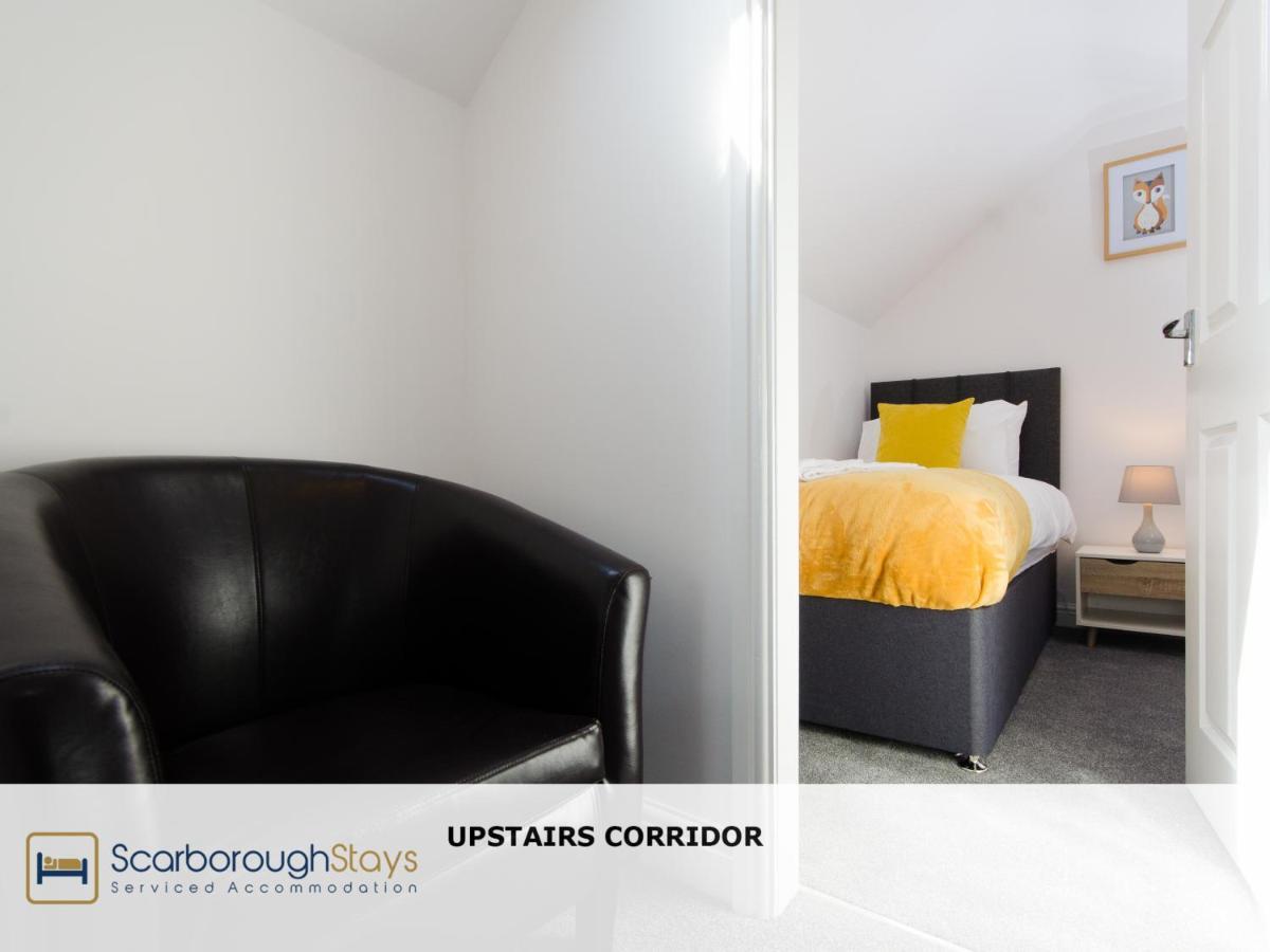 Candler Lodge - 3 Bedroom Townhouse With Parking - Patio Area & Seating Scarborough Dış mekan fotoğraf