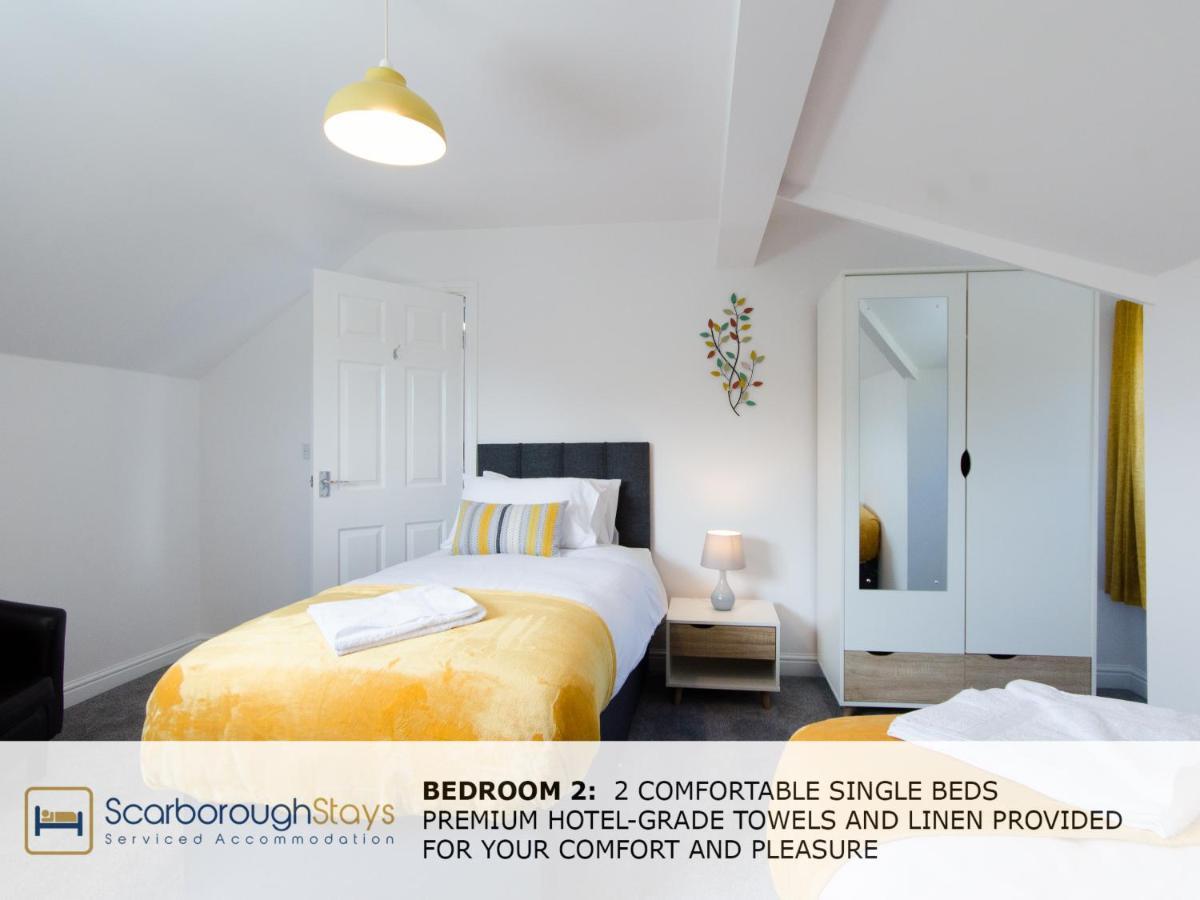 Candler Lodge - 3 Bedroom Townhouse With Parking - Patio Area & Seating Scarborough Dış mekan fotoğraf