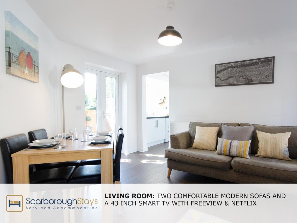 Candler Lodge - 3 Bedroom Townhouse With Parking - Patio Area & Seating Scarborough Dış mekan fotoğraf