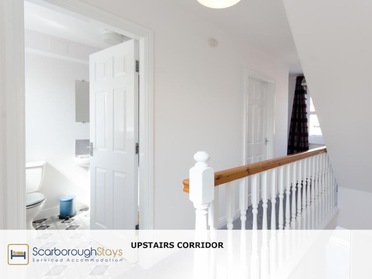 Candler Lodge - 3 Bedroom Townhouse With Parking - Patio Area & Seating Scarborough Dış mekan fotoğraf