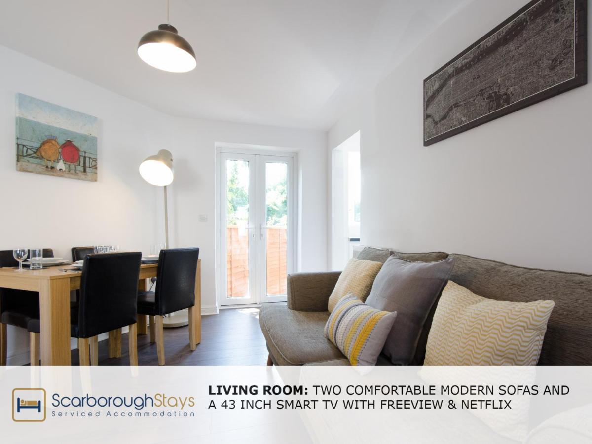 Candler Lodge - 3 Bedroom Townhouse With Parking - Patio Area & Seating Scarborough Dış mekan fotoğraf
