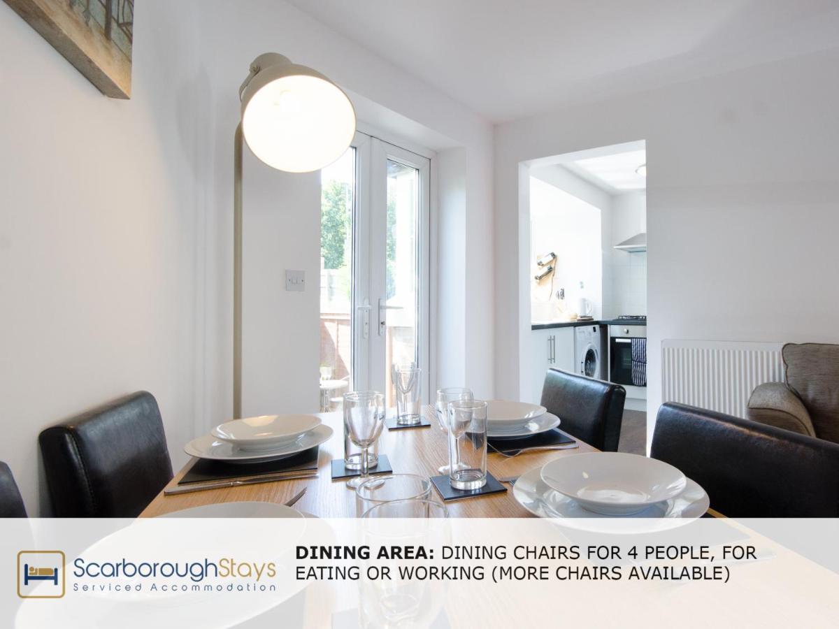 Candler Lodge - 3 Bedroom Townhouse With Parking - Patio Area & Seating Scarborough Dış mekan fotoğraf