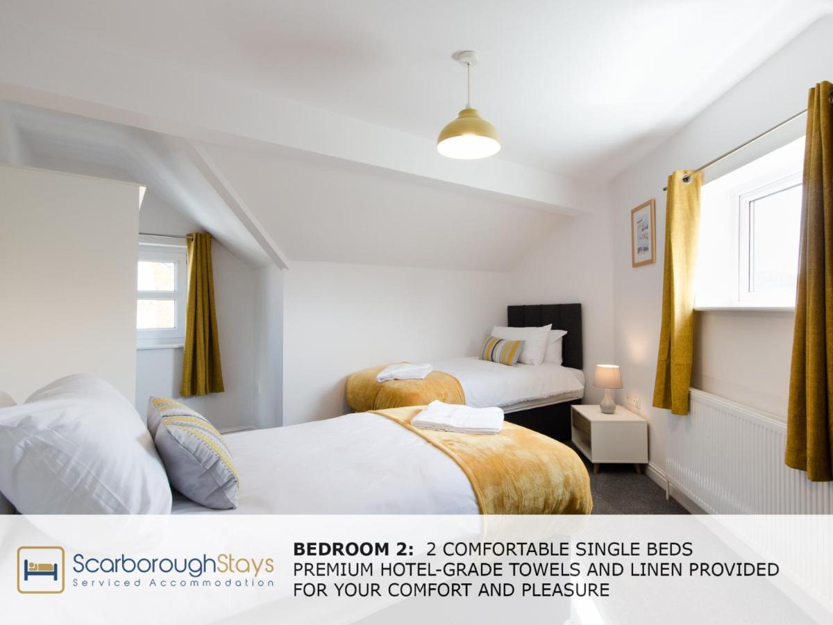 Candler Lodge - 3 Bedroom Townhouse With Parking - Patio Area & Seating Scarborough Dış mekan fotoğraf