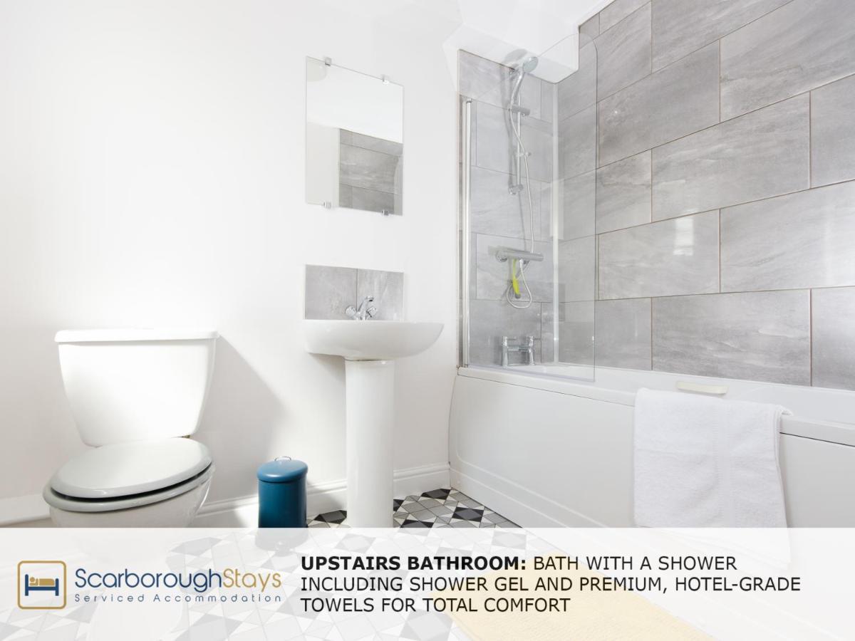 Candler Lodge - 3 Bedroom Townhouse With Parking - Patio Area & Seating Scarborough Dış mekan fotoğraf