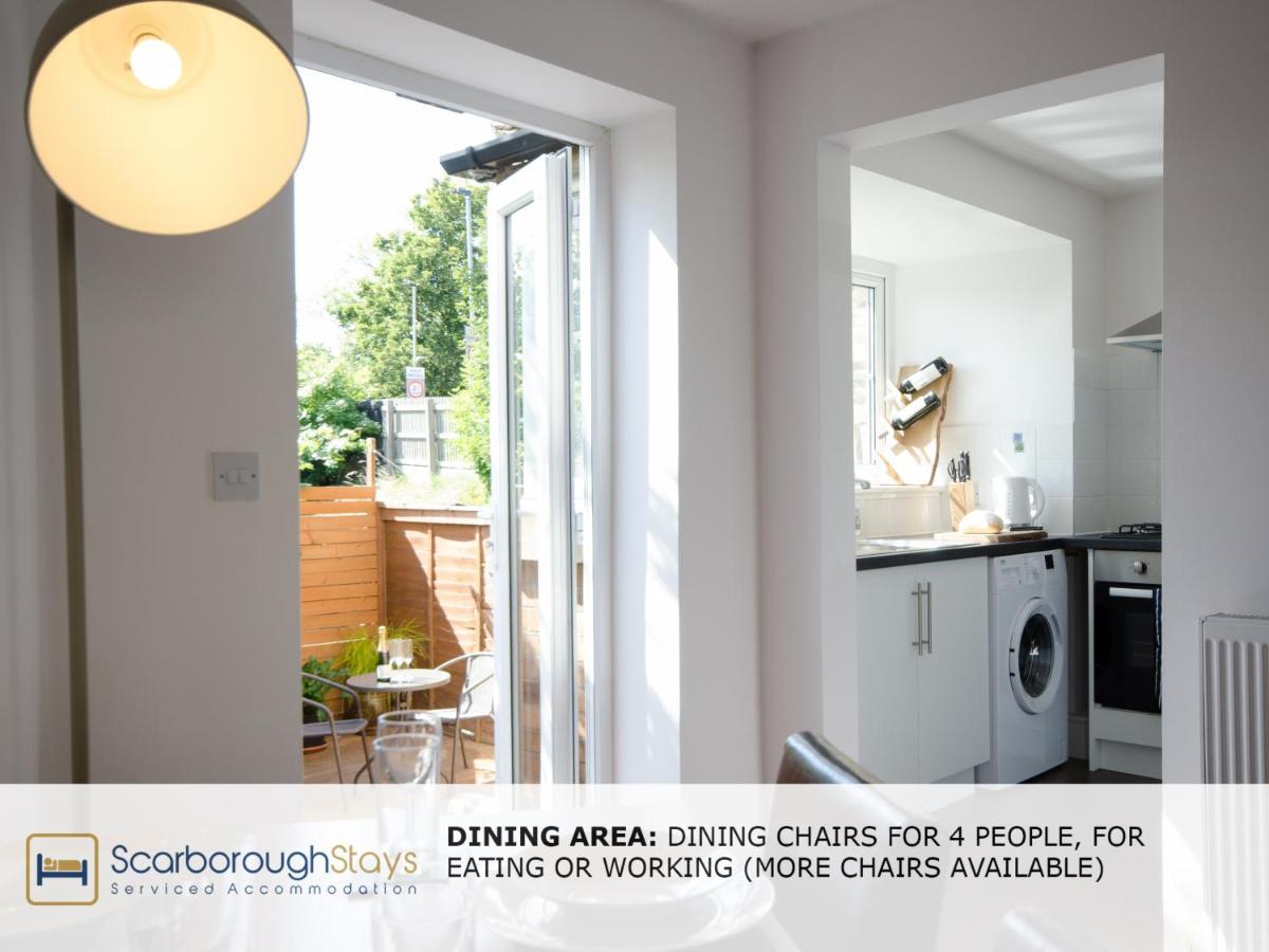 Candler Lodge - 3 Bedroom Townhouse With Parking - Patio Area & Seating Scarborough Dış mekan fotoğraf