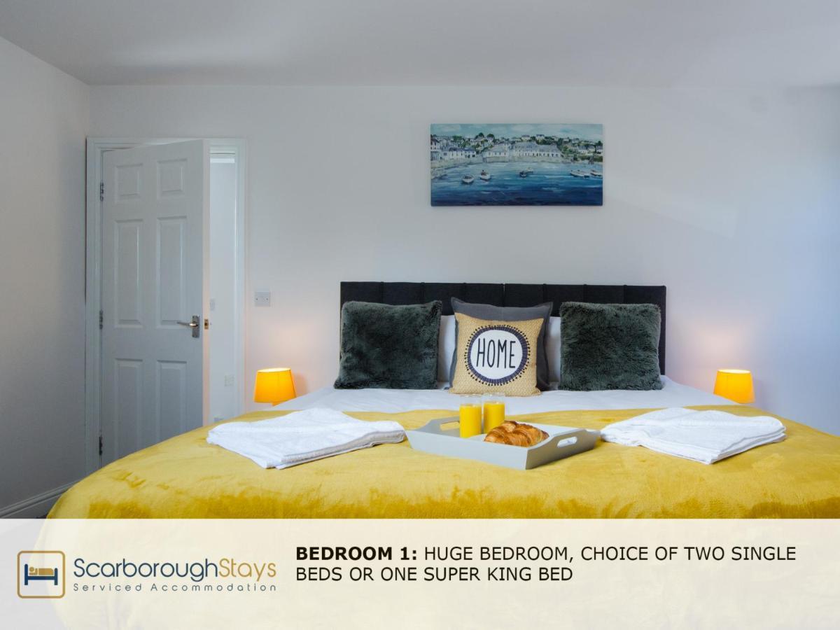 Candler Lodge - 3 Bedroom Townhouse With Parking - Patio Area & Seating Scarborough Dış mekan fotoğraf