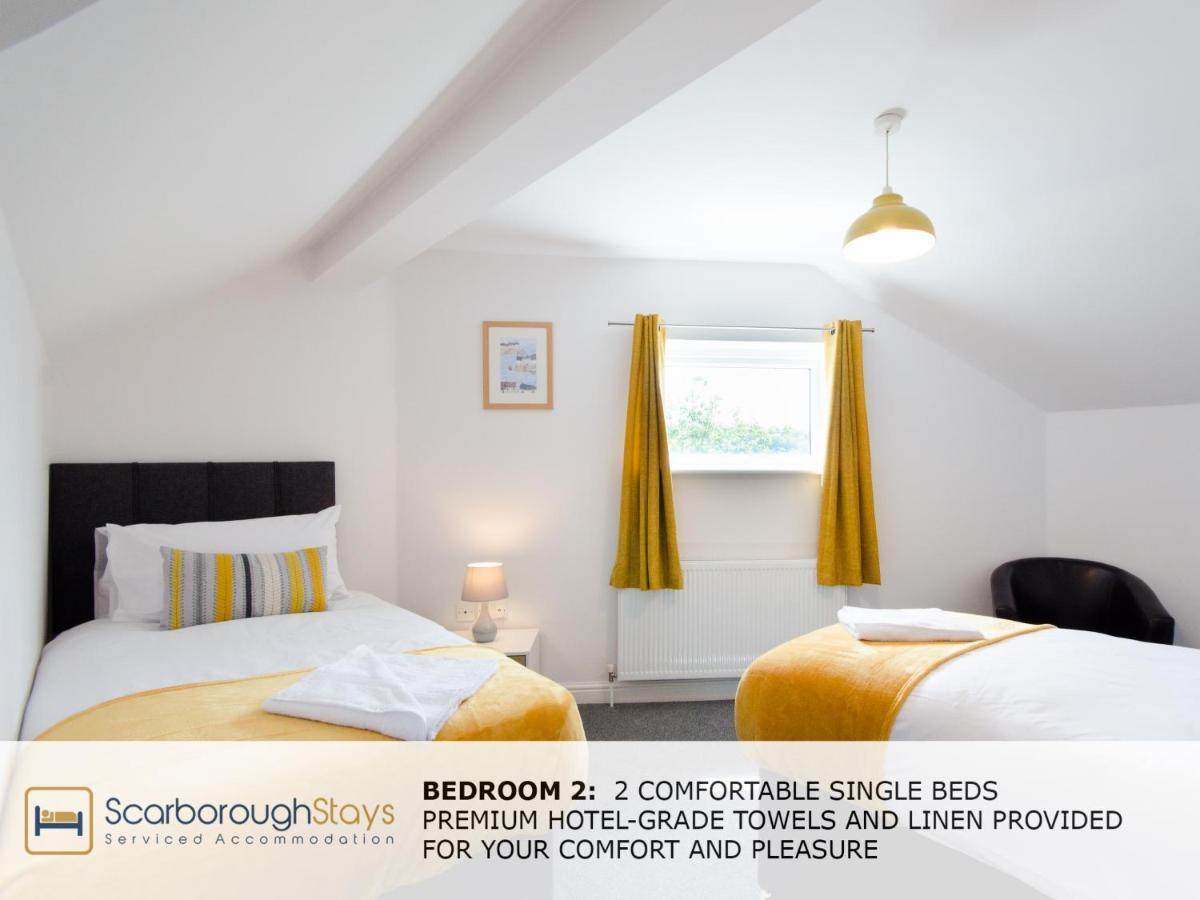 Candler Lodge - 3 Bedroom Townhouse With Parking - Patio Area & Seating Scarborough Dış mekan fotoğraf