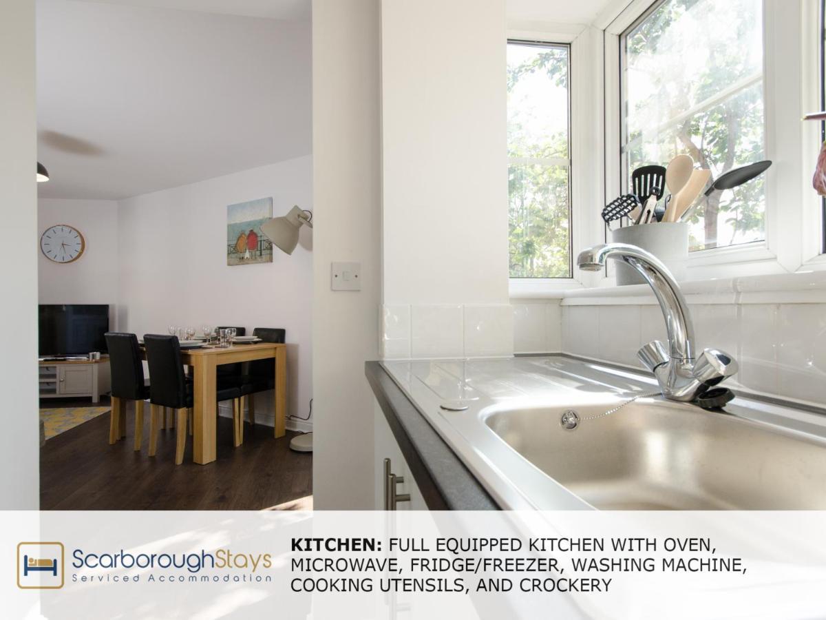 Candler Lodge - 3 Bedroom Townhouse With Parking - Patio Area & Seating Scarborough Dış mekan fotoğraf