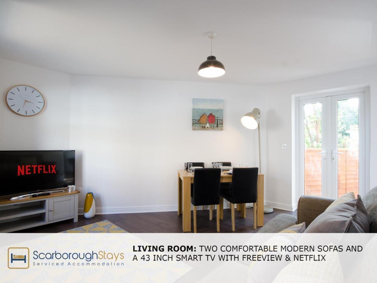 Candler Lodge - 3 Bedroom Townhouse With Parking - Patio Area & Seating Scarborough Dış mekan fotoğraf